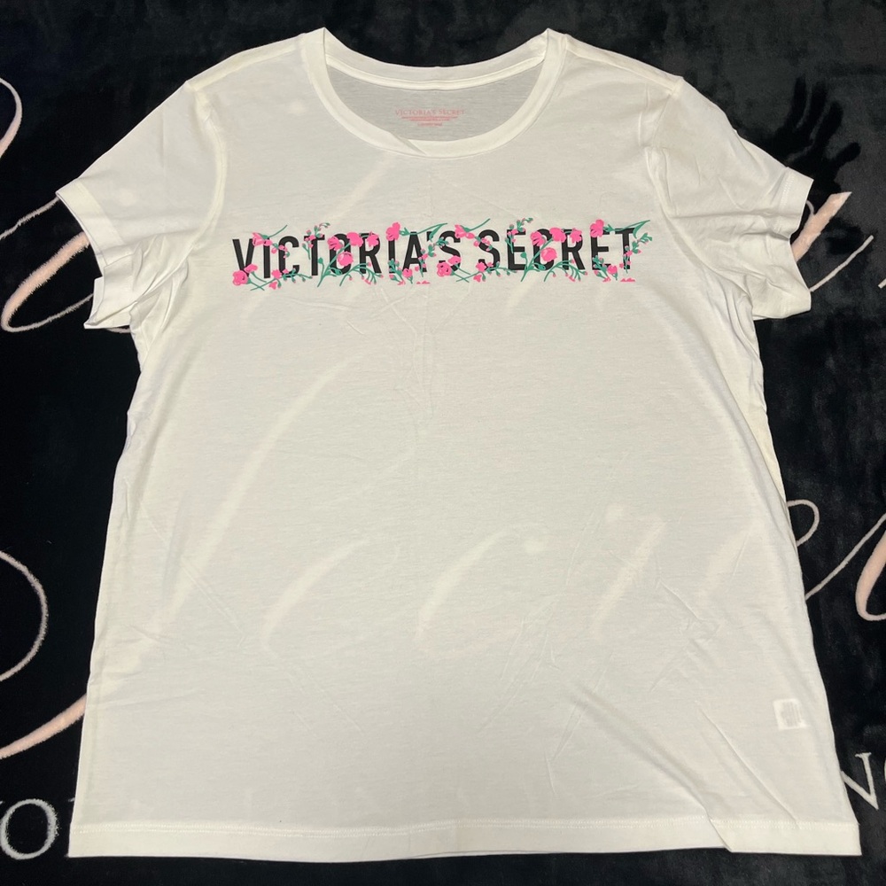 Victoria's Secret White Cotton T-Shirt with Floral Logo Size Large